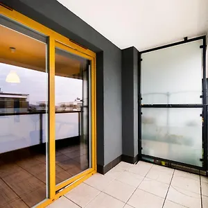 magazynowa-exclusive-amber-apartment.warsawhotelspoland.com/