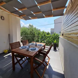 modern-apartment-vitrenjak.hotelinzadar.com/